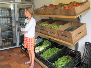 Zuivel, vlees en groente kopen bij de boerderij versterkt de verbondenheid met je voedsel.
