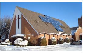 kerk met zonnepanelen