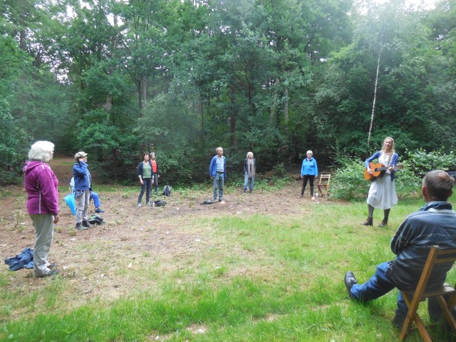zingen in het bos